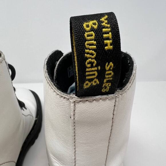 Dr Martens Boots Women's Size 8 Luana Airwalk AW004 Preppy Normcore 7 Eyelet - Picture 11 of 16